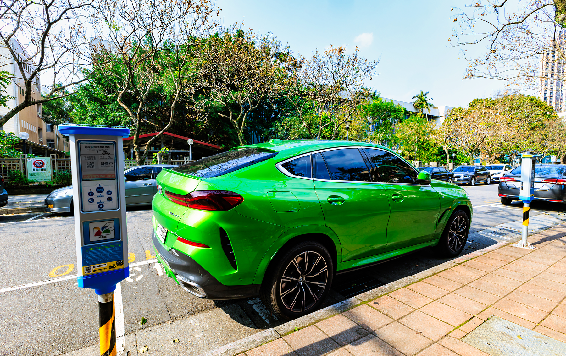 Smart parking meter + rear angle